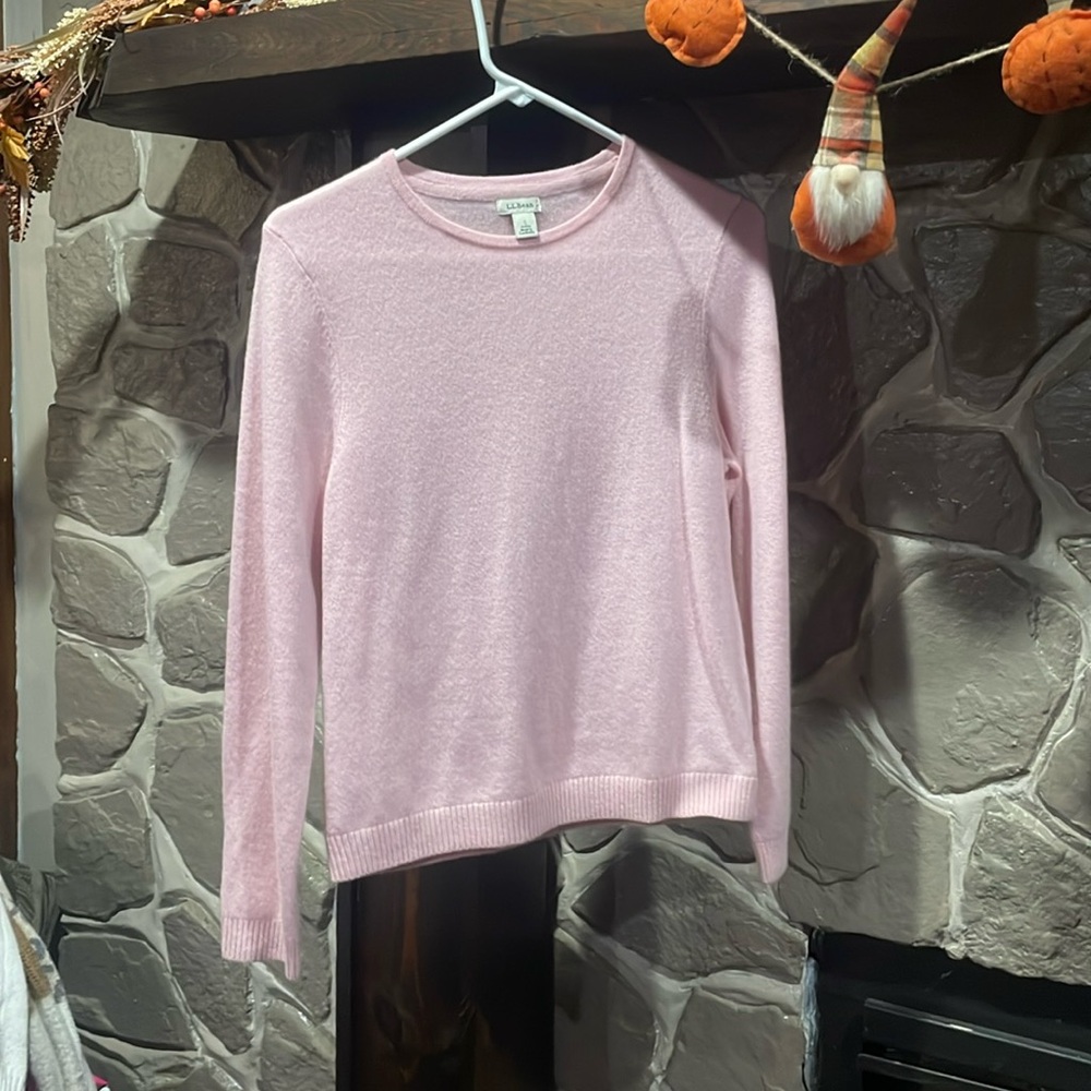 pink sweater